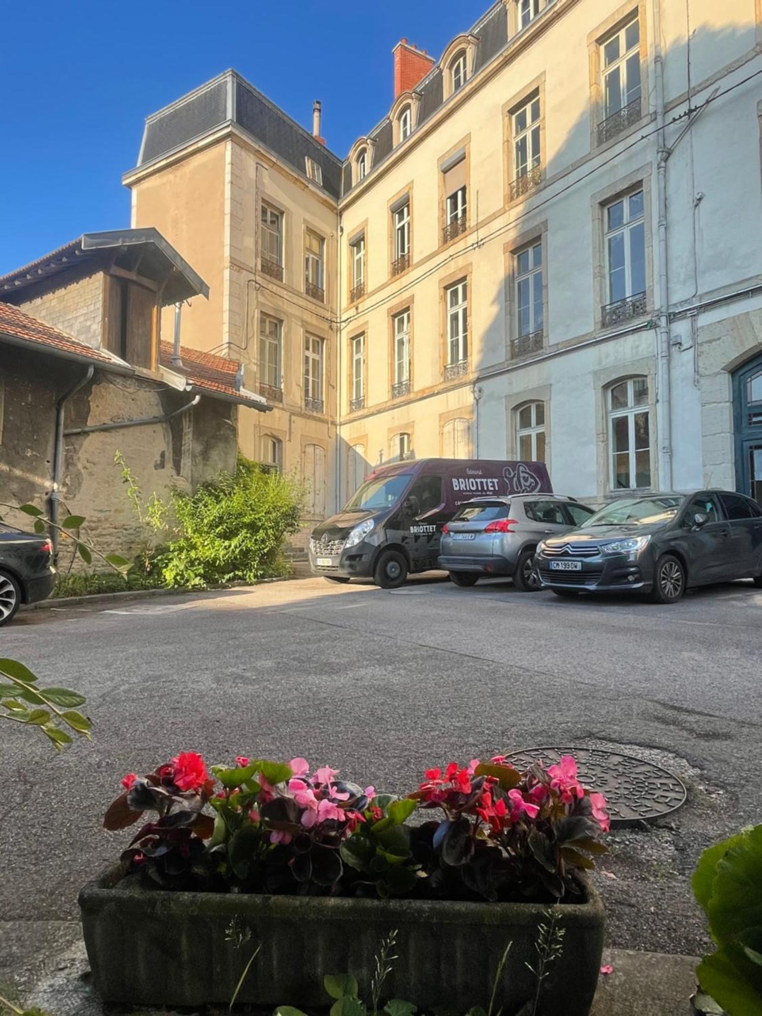 Appartement - Dijon Centre Exterior foto